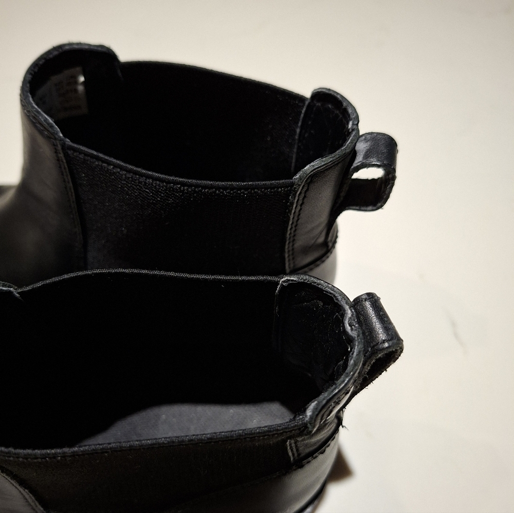Timberland Classic Black Leather Chelsea Boots (Size US 7) - Picture 4 of 7